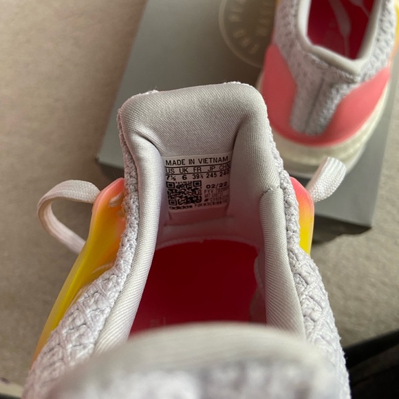 Adidas Ultraboost 5.0 DNA sneakers - Picture 10 of 11